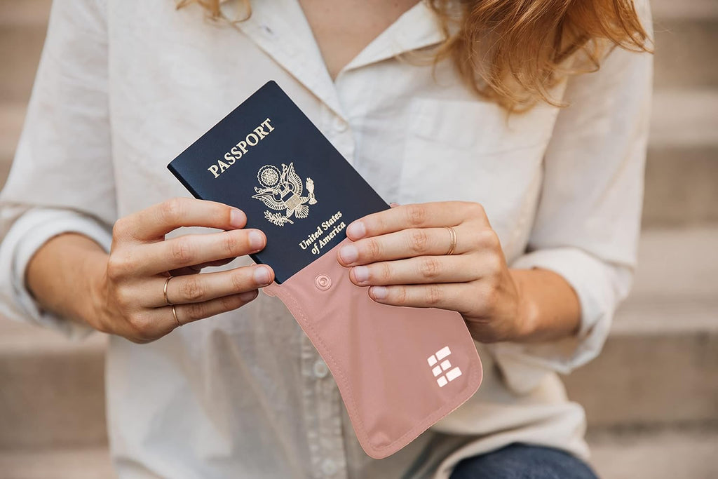 Zero Grid Hidden Bra Wallet